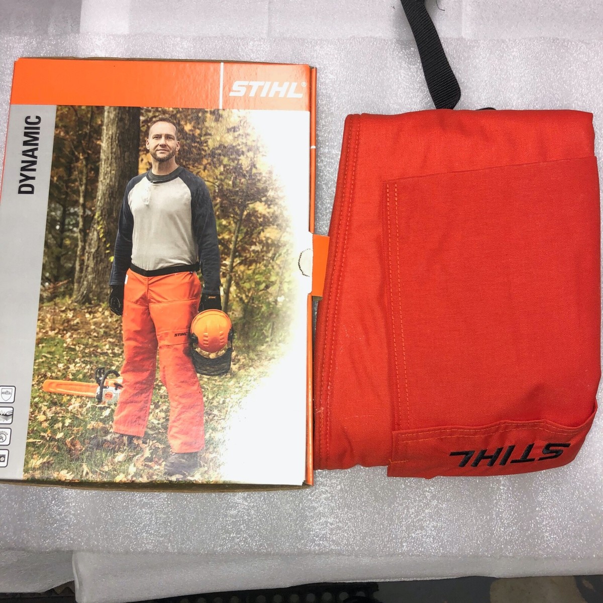 STIHL DYNAMIC Apron chaps 0000 886 3202 32