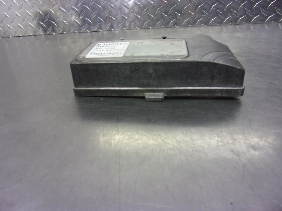 584 A TRIUMPH  TIGER  955 955i 2002 OEM   CDI - Image 2 of 4