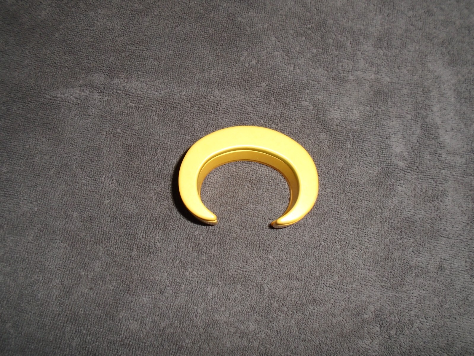 heavy tri-colored bakelite cuff - image 3