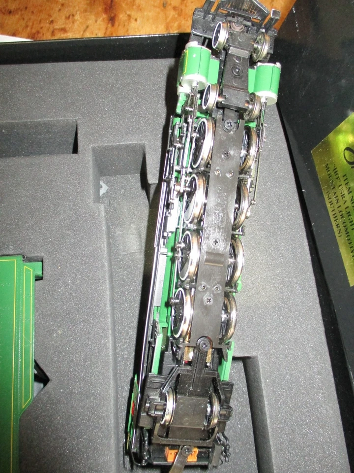 Bachmann Spectrum HO 81602 4-8-2 USRA Light Mountain Southern Locomotive LN - Image 3 of 4