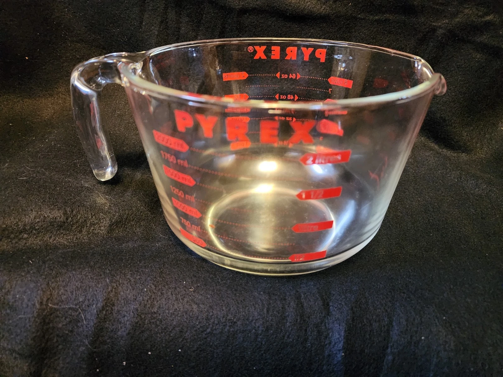 Pyrex 8 Cup 2 Quart Clear With Red Lettering Measuring Cup USA
Opens in a new window or tab
