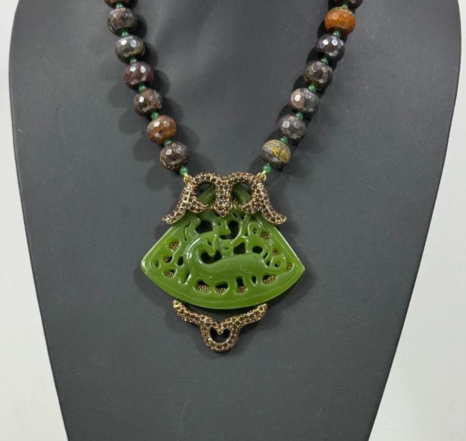 HEIDI DAUS NWT $299 Jade like Pendant w/ Onyx Tiger Eyes Glass Beads Necklace - Image 2 of 4