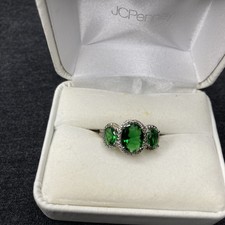 925 Sterling Silver Emerald CZ Ring Vintage, Size 8.25, Weight 3 Grams