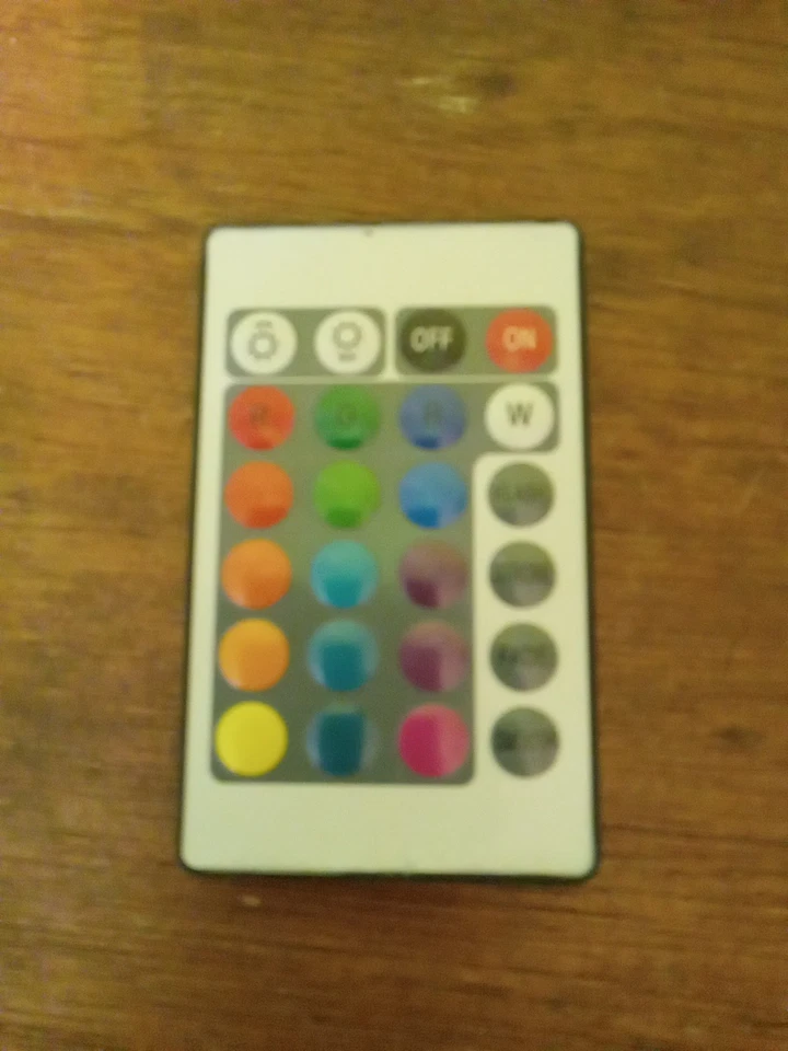 3d Crystal Ambient Light Cat Sculpture Optical Illusion Lamp - Image 4 of 4