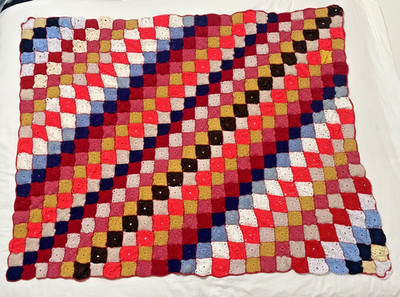 Vintage 70er Handarbeit Granny Squares Strick & Häkel Decke Überwurf 154 x 120 cm