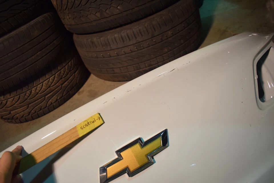 Chevrolet SS 2014 2015 2016 2017 panel de montaje de tapa de maletero OEM (recogida local) Foto 4 de 4