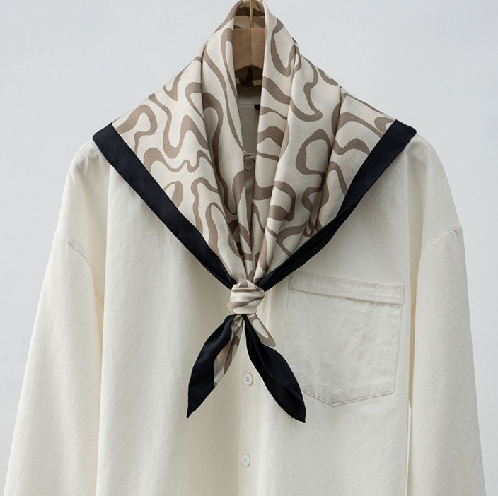 Pure 14 Momme Twill Silk Scarf Bandanna Chain Print Square Shawl 27 Inches