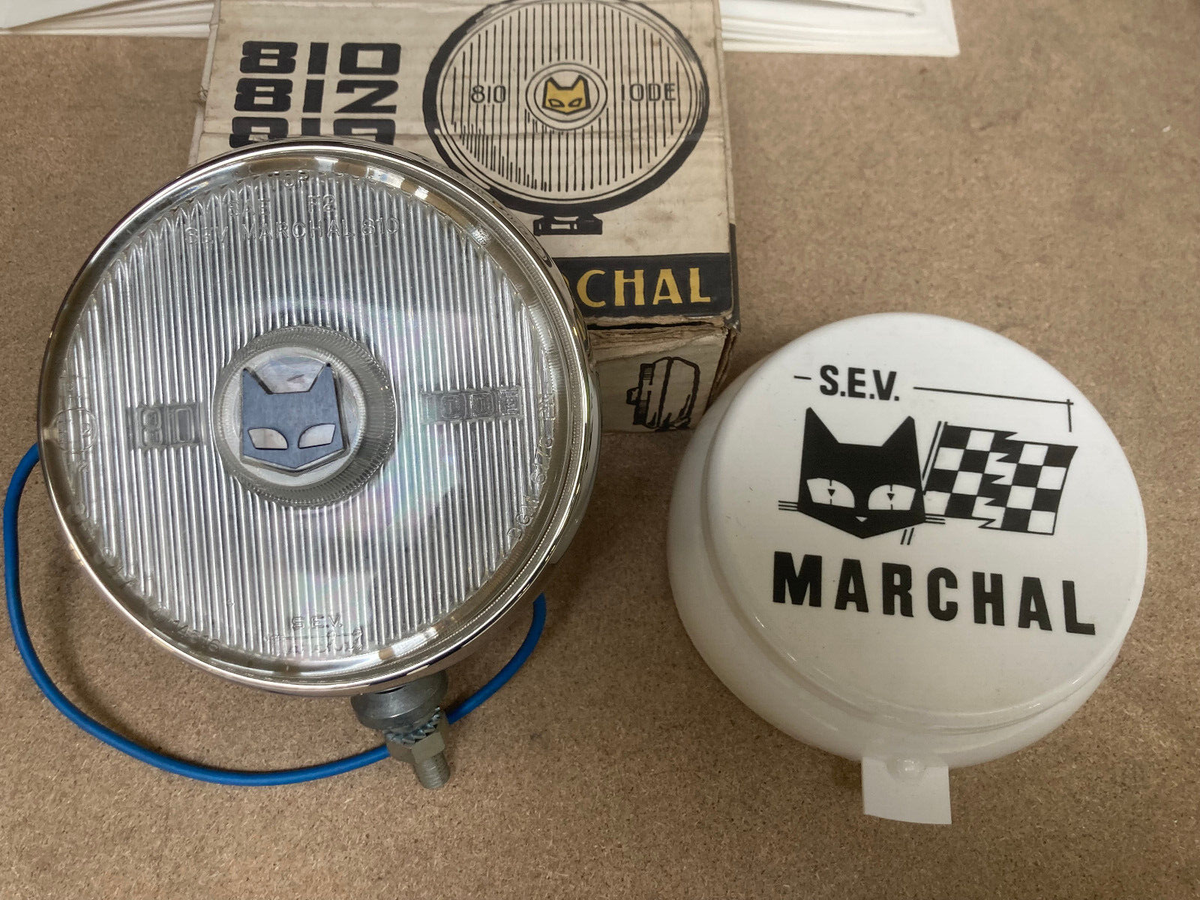 マーシャル810 フォグ デュアル ライト Marchal 810 Fog Light - Chrome White Lighting - New And Complete