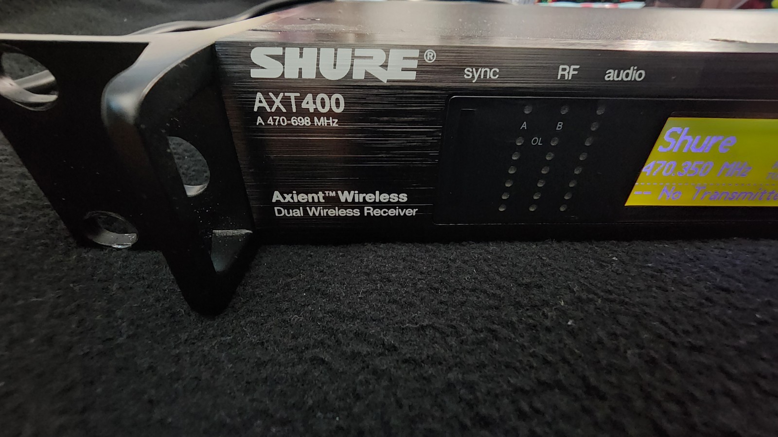 Shure AXT400 470-698 MHz Axient Dual Wireless Receiver | eBay