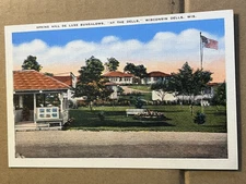 UNUSED LINEN  POSTCARD - SPRING HILL DE LUXE BUNGALOWS, WISC. DELLS, WISCONSIN
