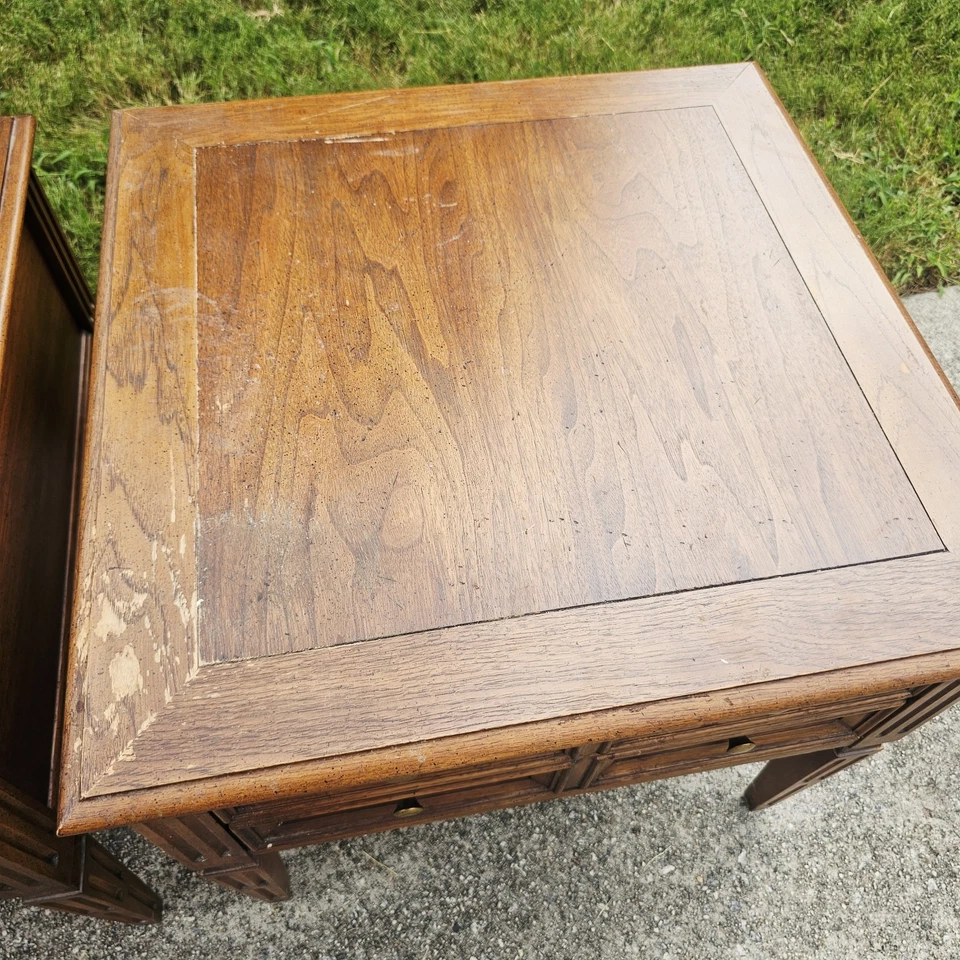 Juego de 2 mesitas de noche vintage Hekman MCM grandes con cajón individual de madera Foto 3 de 4