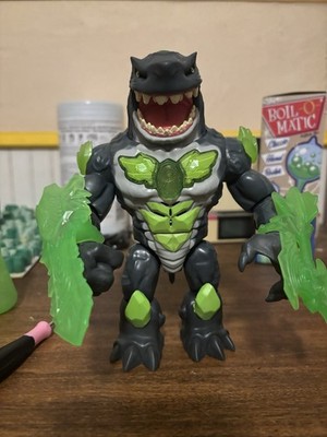 Moose Toys Beast Lab Shark Mayhem Megashark- Electronic Action Figure Only