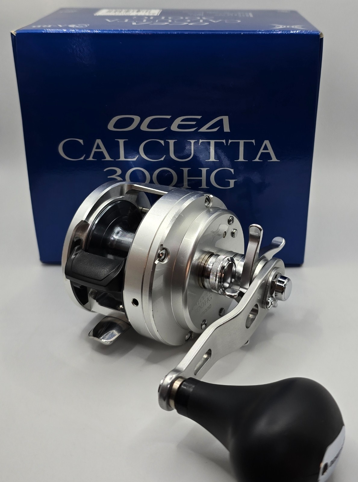 Shimano Ocea Calcutta 300 HG Baitcast Reel Right Hand from Japan