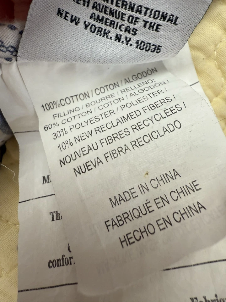 Yellow and blue floral quilted blanket #cottagecoreSize full reversible. - Image 3 of 4