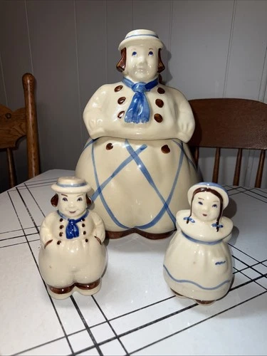 Vintage Shawnee Dutch Boy Cookie Jar Salt And Pepper Shakers 1940’s Blue Cross