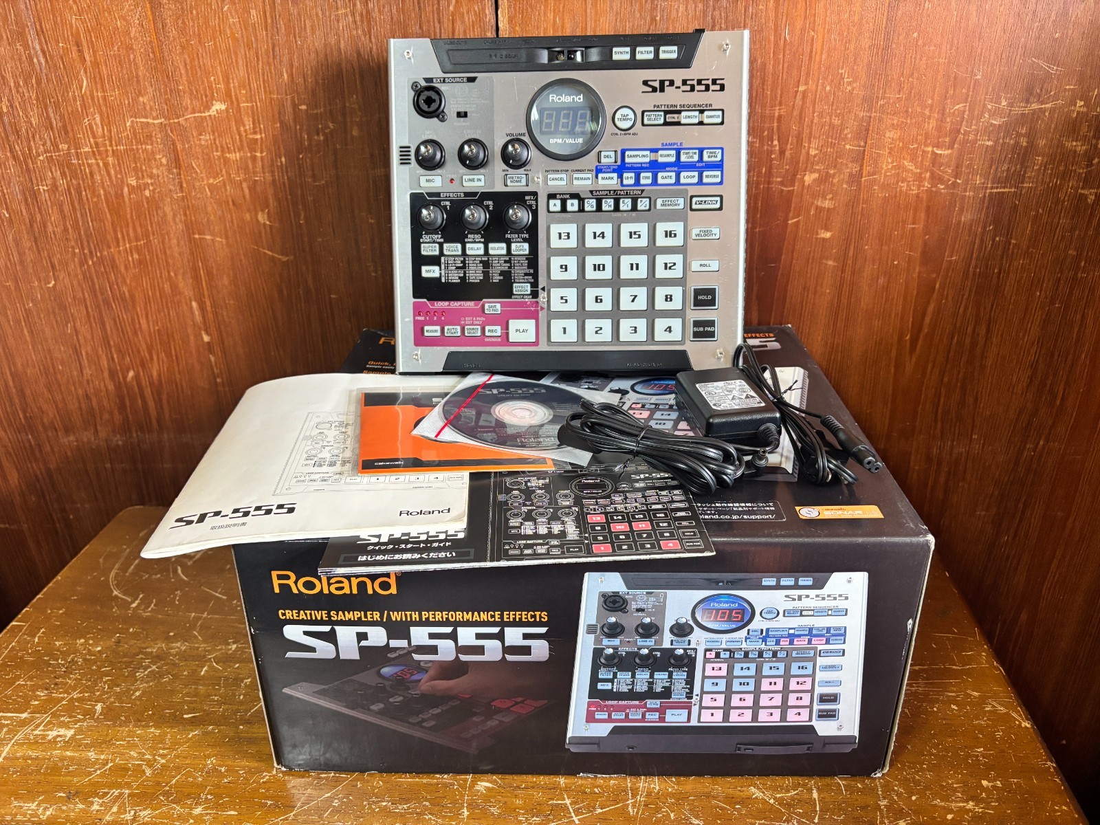 Roland SP-555 Creative Sampler with Performance Effects w/ box power supply