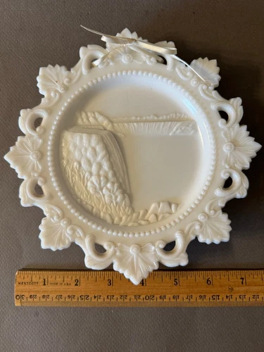 WESTMORELAND NIAGARA FALLS MILK GLASS WATERFALL LATTICE WALL HANGING PLATE VTG