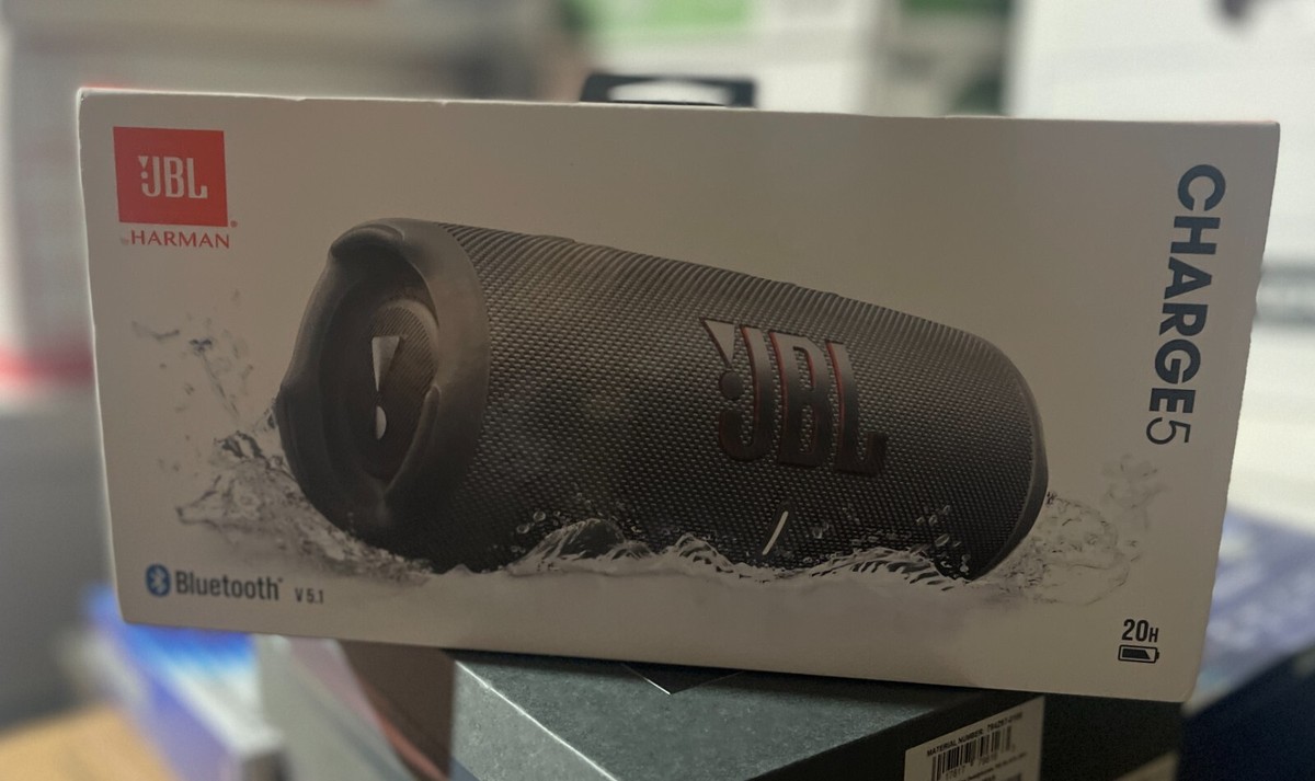 【新品未開封】JBL Charge5 BLK JBL Charge 5 Bluetooth Portable Speaker - BLACK(BLKAM-5
