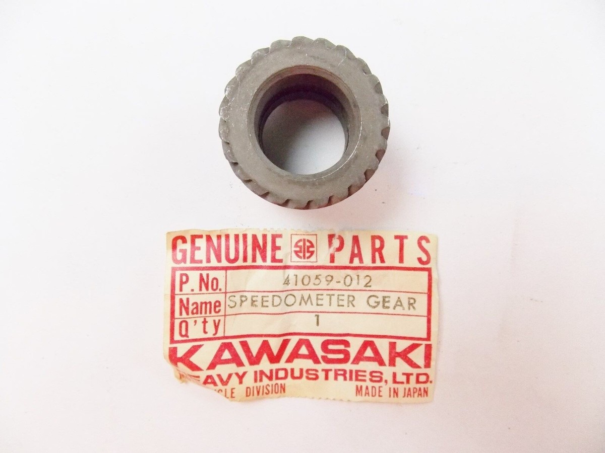 NOS KAWASAKI 1971-1975 SPEEDOMETER GEAR F7 41059-012 | eBay