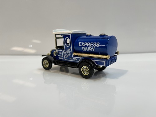 Matchbox, Models of Yesteryear, Y-3, 1912 FORD MODEL T, EXPRESS DAIRY, Boxed - Picture 8 of 14