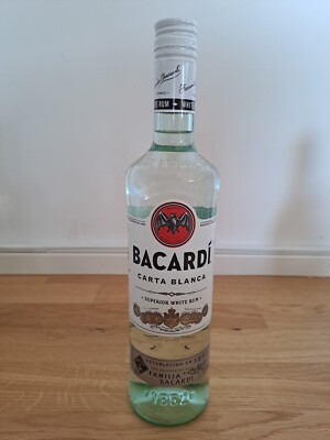 Bacardi White Rum 0,7l NEU & original versiegelt