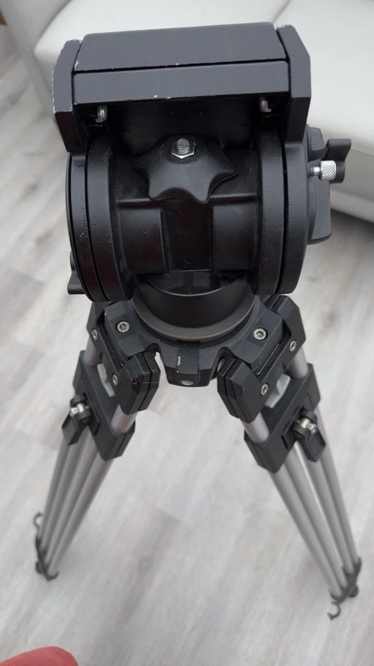 Manfrotto 116 Mkiii Tripod And Fluid Head - Image 4 of 4
