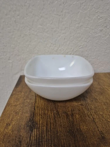 Vintage Pyrex 410 Ovenware 12 OZ Bowl