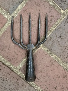 Vintage 5 Prong Frog Fish Eel Gig Spear Fishing Approximately 5" Wide 