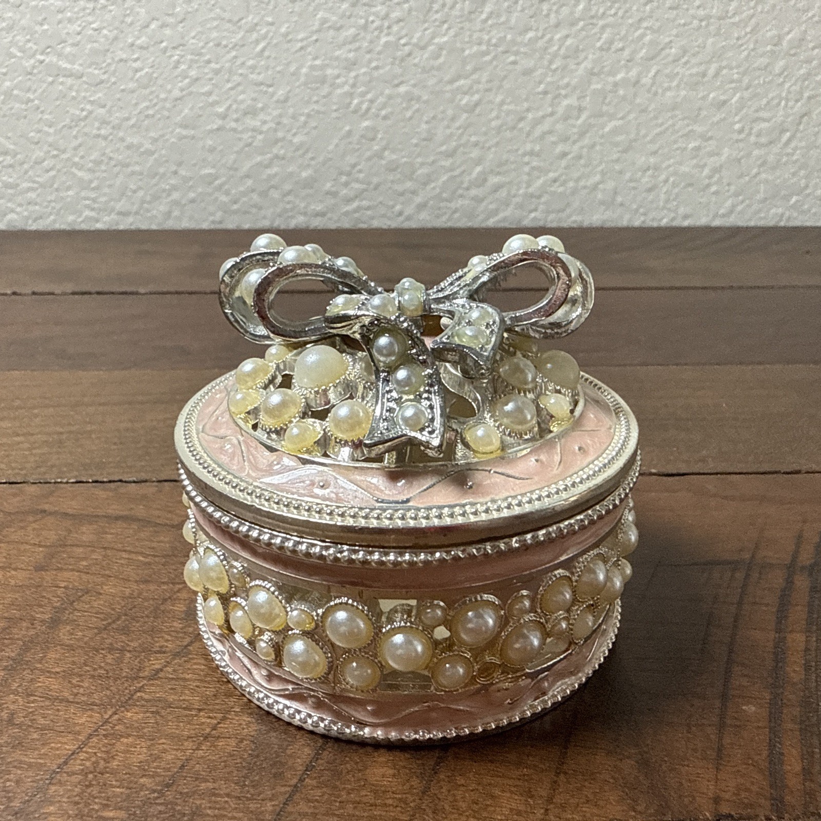Vintage Silver Pink Pearl Bow Trinket Box with Magnetic Hinged Closure  