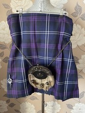 Kilt taglia 44 Passione di Scozia tartan viola. Sporran e spilla in pelle. 
