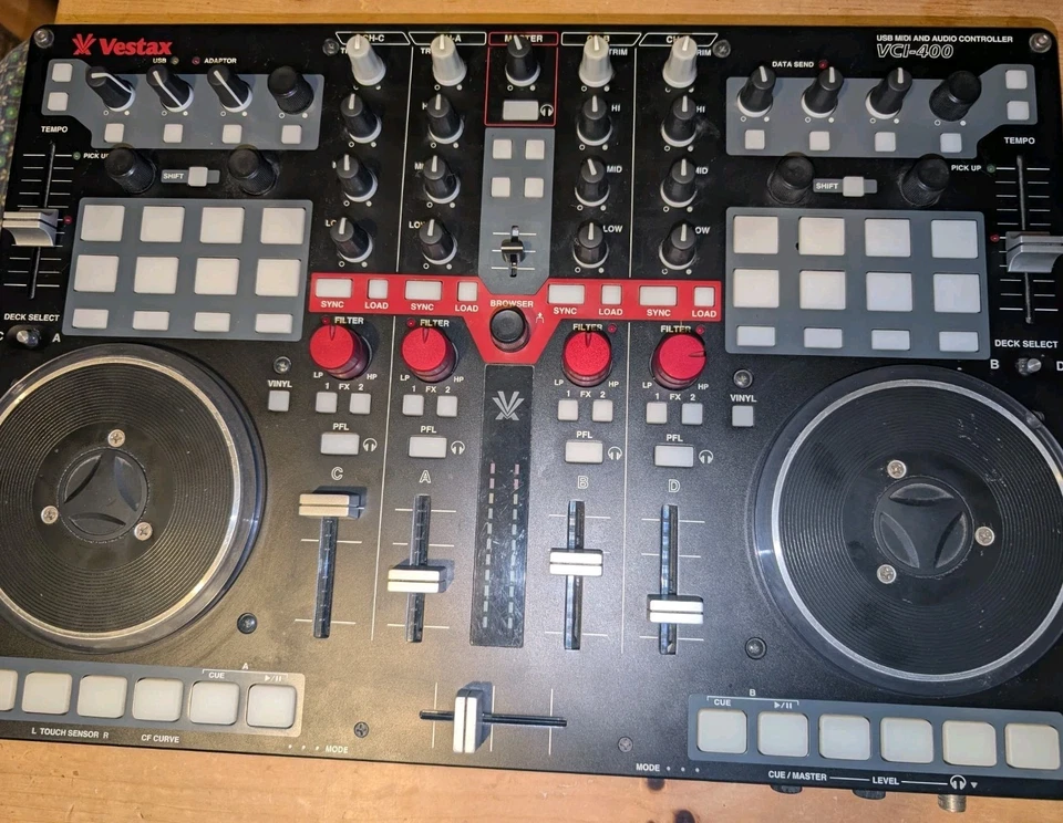 Vestax VCI-400 Pro USB Midi & Audio Controller DJ Mixer mit Magma Flightcase - Bild 3 von 4