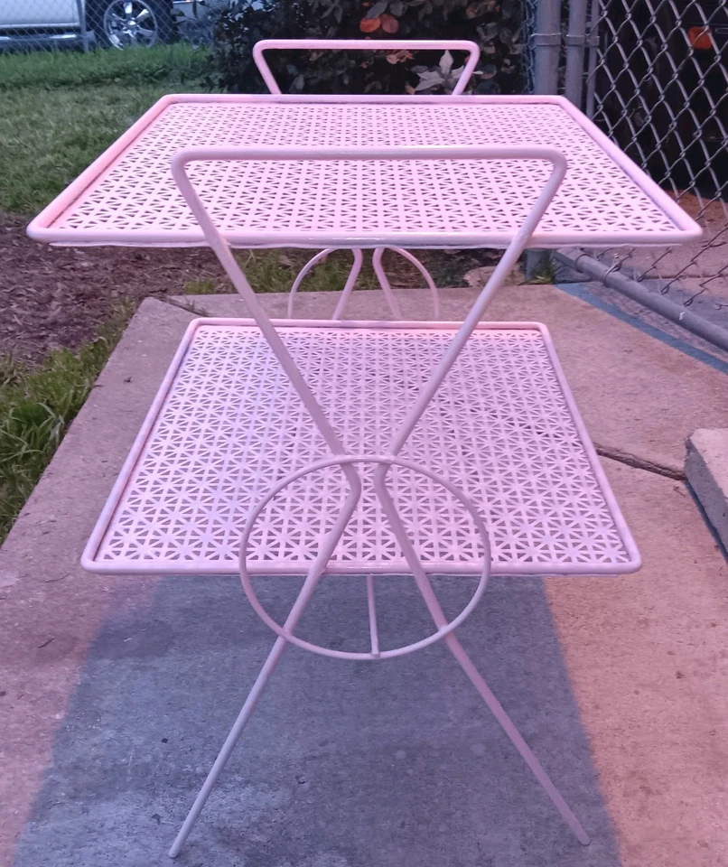 Soportes de mesa de jardín de metal Art Deco de 2 niveles 23" interior/exterior antiguo rosa ligero Foto 3 de 4