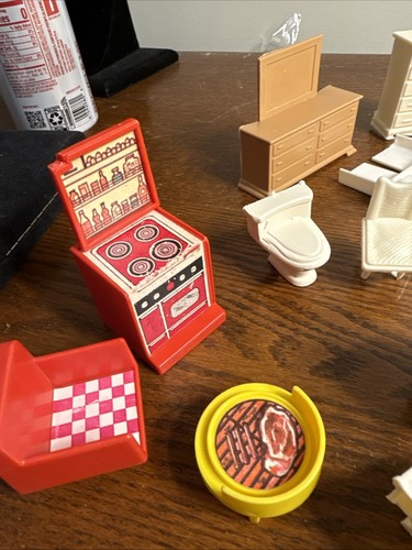 Vintage Lot Of 80s Plastic Doll Furniture - Picture 2 of 11