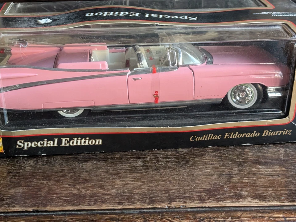 Maisto 1/18 Scale Diecast 31813 - 1959 Cadillac Eldorado Biarritz. Pink Mint MIB - Image 2 of 4