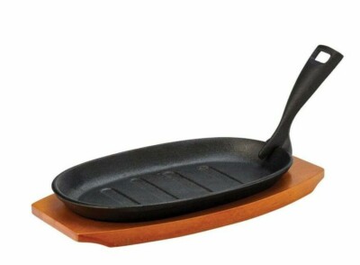 platter serving iron cast sizzling dish steak sizzler plate wooden base