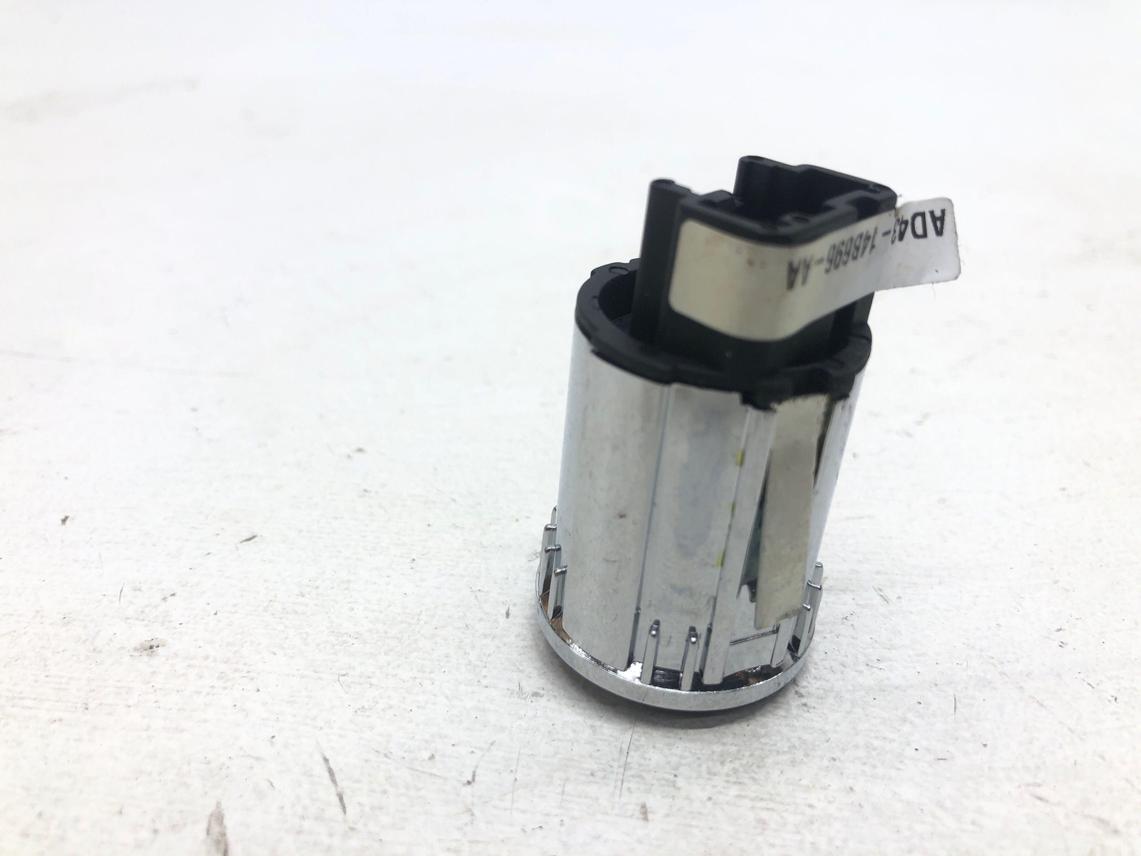 2011-2020 ASTON MARTIN RAPIDE REAR SEAT FOLD DOWN SWITCH AD43-14B696-AA OEM (B)