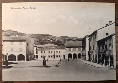 40er Jahre Firenzuola in Piazza mit Benzinausgabe ESSO-68384