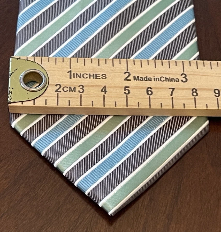 Corbata de cuello Stafford Essentials verde gris 100 % poliéster para hombre hecha en China Foto 4 de 4