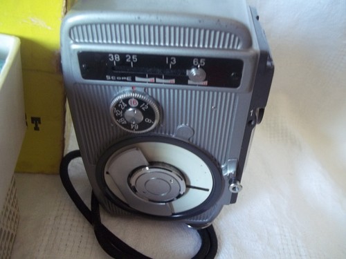 Yashica 8T 8mm Move Camera W/ Original Box Plus Manual - Picture 7 of 12