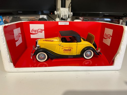 Ford Roadster Coca Cola Solido1:18 Diecast Model Car – Boxed, Flawed - Picture 6 of 11