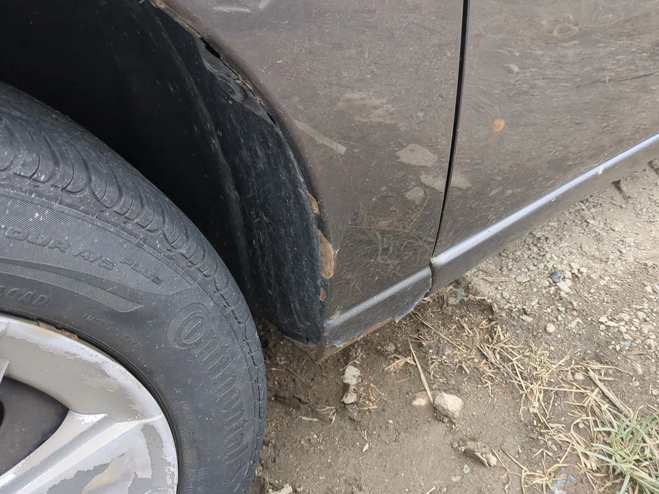 2005 - 2007 年福特福克斯发球杆挡泥板 MFKUI — 第 2/4 张图片