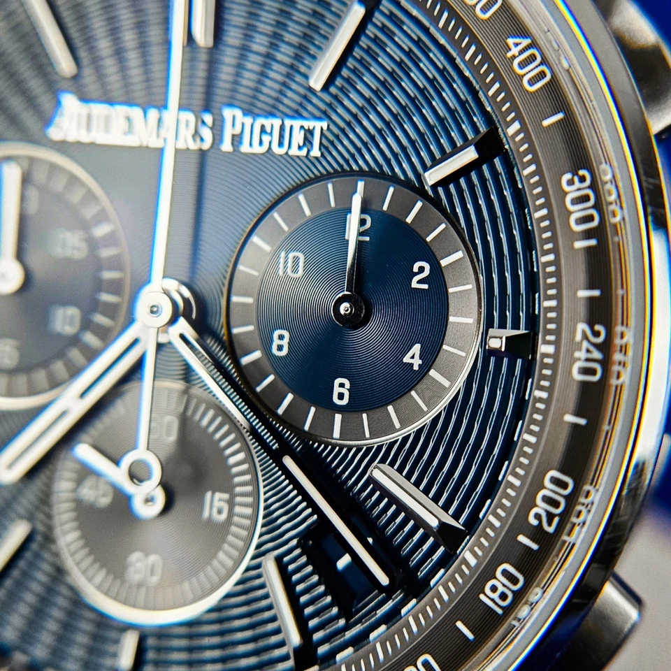 Audemars Piguet Code 11.59 Cronógrafo 41mm Esfera Azul Nuit 26393ST Juego Completo Foto 2 de 4