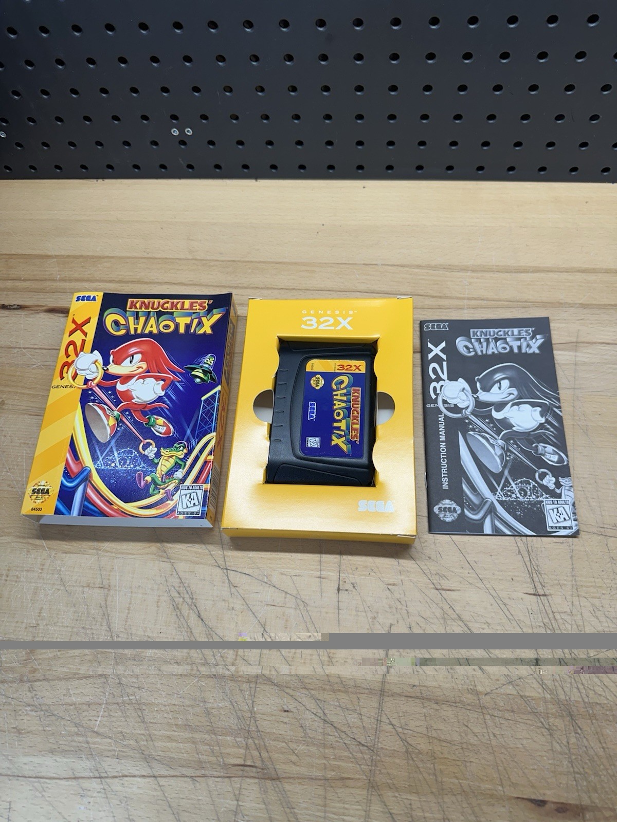 Knuckles' Chaotix Sega Genesis 32X 1995 Complete in Box