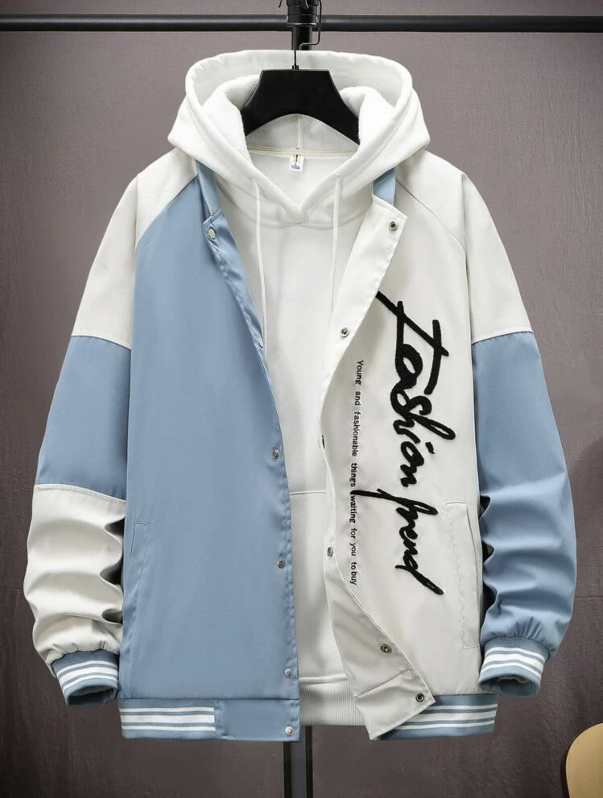 Men's Stylish Lightweight Jacket for Casual & Outdoor Wear  -image