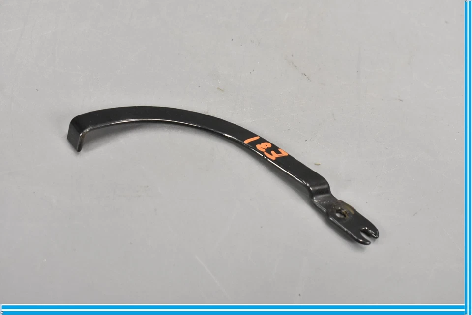 Soporte de montaje de parachoques delantero derecho OEM Jaguar XJS 86-91 Foto 3 de 4