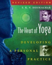 The Heart of Yoga: Developing a Personal Practice - Paperback - GOOD