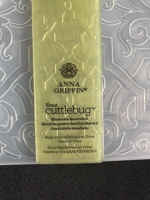 2 x Anna Griffin Cricut Tintenbug Prägemappe aufwendiges Quatrefoil Muster