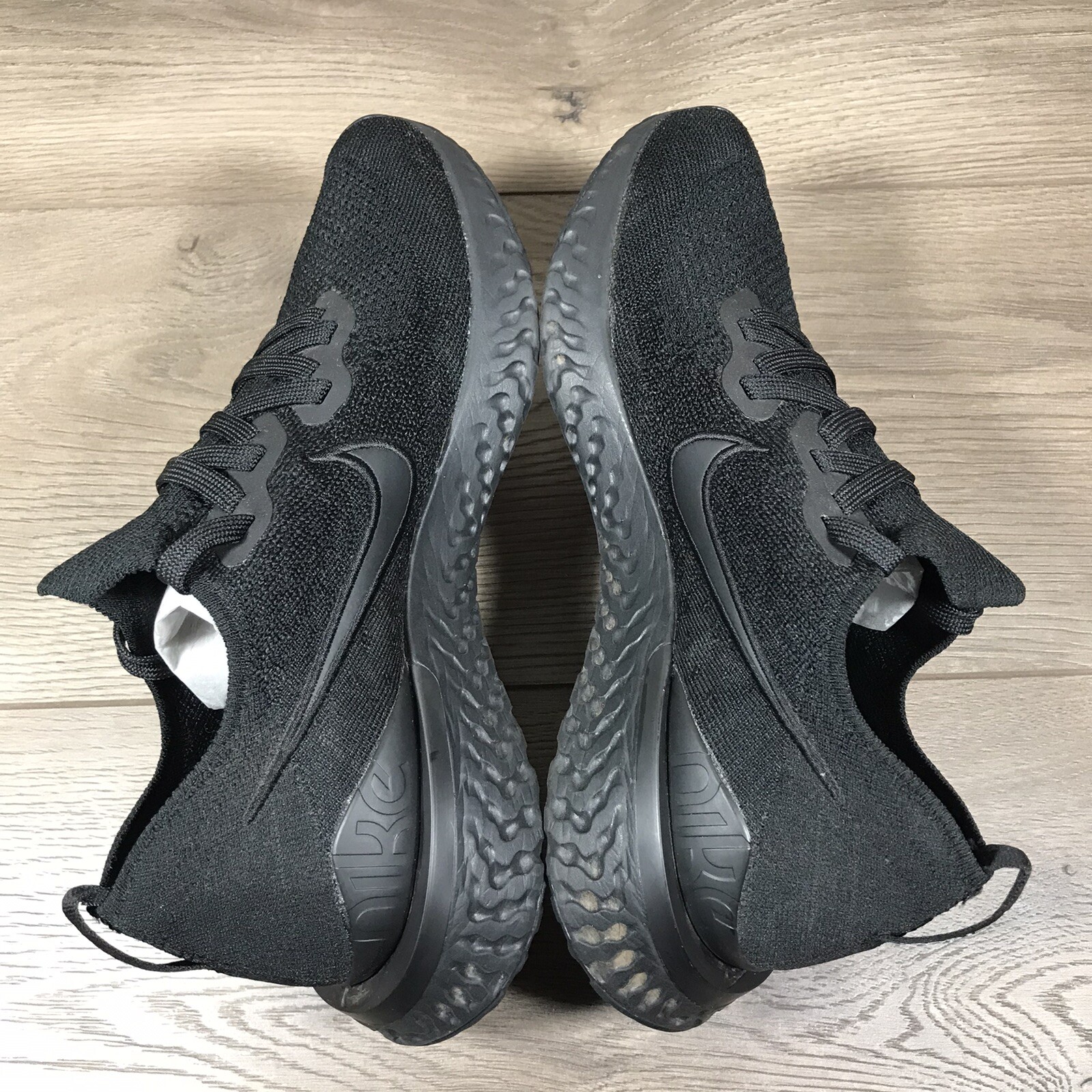 nike epic react flyknit all black