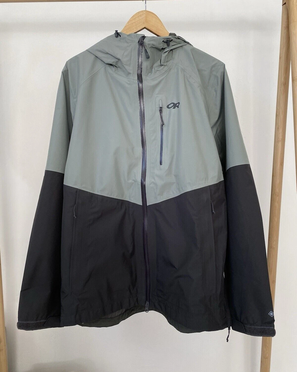 Outdoor Research Mens Foray Hiking Gore Tex Light Waterproof Jacket Coat
Opens in a new window or ta