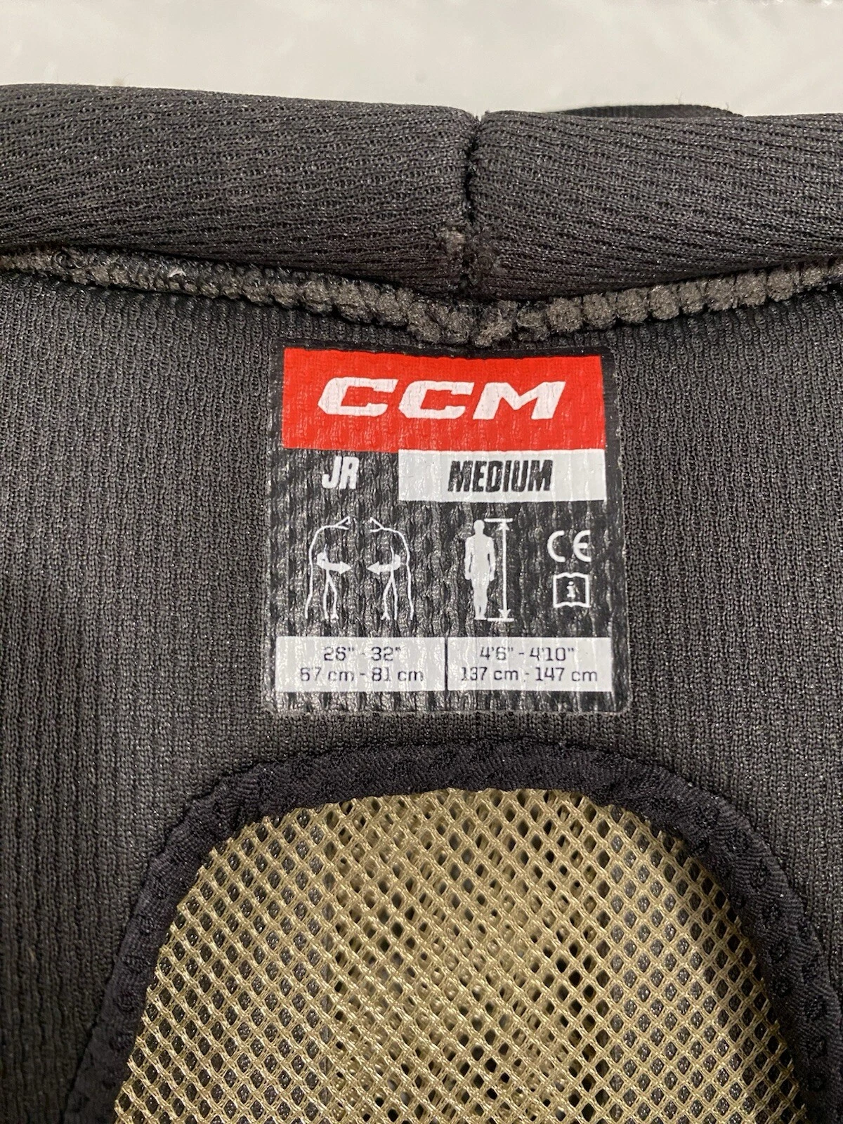 CCM Tacks AS-V Pro Shoulder Pads Junior Size Medium Brand New 5